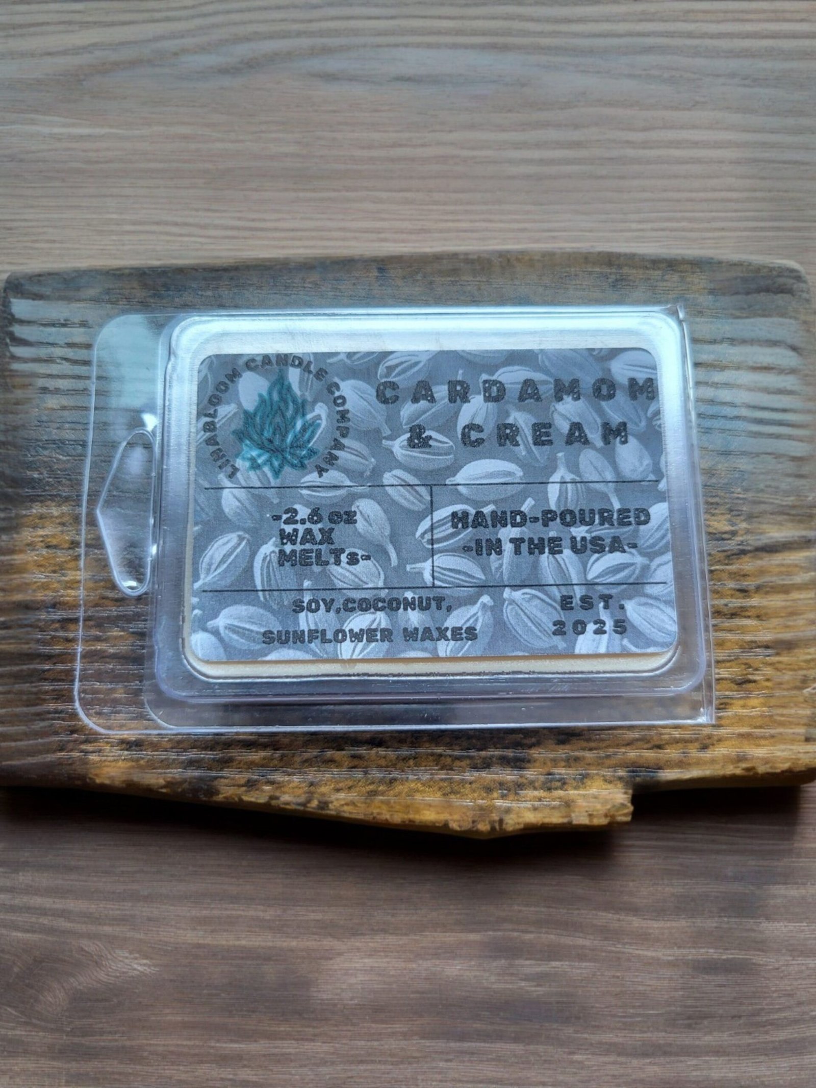 Cardamom & Cream Wax Melts 2.6 Ounce Clamshell